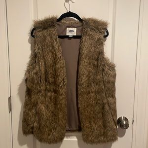 Old Navy faux fur vest